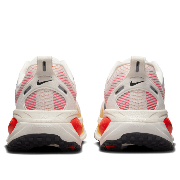 Nike Wmns Vomero 18 Sail Bright Crimson - женская сетка размеров Nike Wmns Vomero 18 Sail Bright Crimson - женская сетка размеров