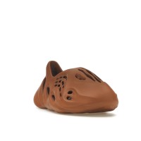 adidas Yeezy Foam RNR Clay Red