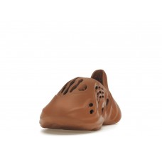 adidas Yeezy Foam RNR Clay Red