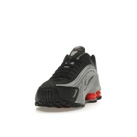 Кроссовки Nike Shox R4 Black Metallic Silver (2025)