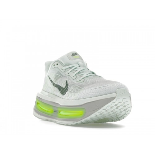 Nike Vomero Premium Barely Volt - мужская сетка размеров