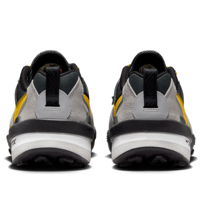 sacai x Nike Zegamadome Matte Silver Tour Yellow - мужская сетка размеров sacai x Nike Zegamadome Matte Silver Tour Yellow - мужская сетка размеров