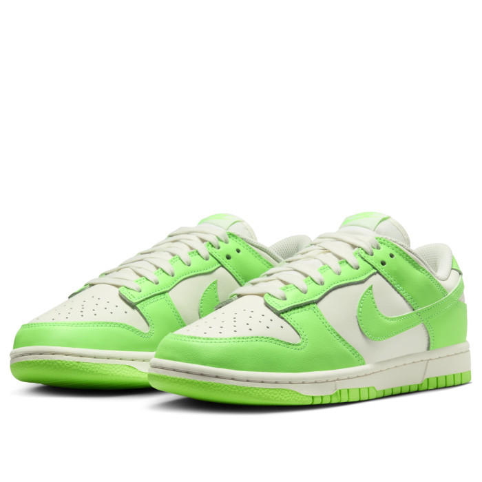 Nike Wmns Dunk Low Green Strike - женская сетка размеров Nike Wmns Dunk Low Green Strike - женская сетка размеров