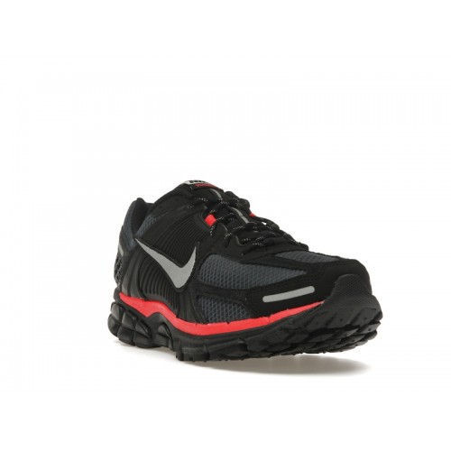 Кроссы Nike Zoom Vomero 5 Black Metallic University Red - мужская сетка размеров