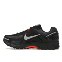 Кроссовки Nike Zoom Vomero 5 Black Metallic University Red