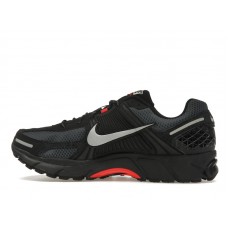 Кроссовки Nike Zoom Vomero 5 Black Metallic University Red