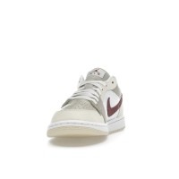 Женские Jordan 1 Low SE Desert Khaki Red Sepia (W)