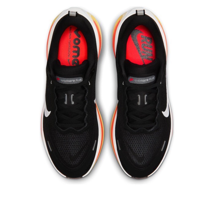 Nike Vomero Plus Black Bright Crimson White - мужская сетка размеров Nike Vomero Plus Black Bright Crimson White - мужская сетка размеров