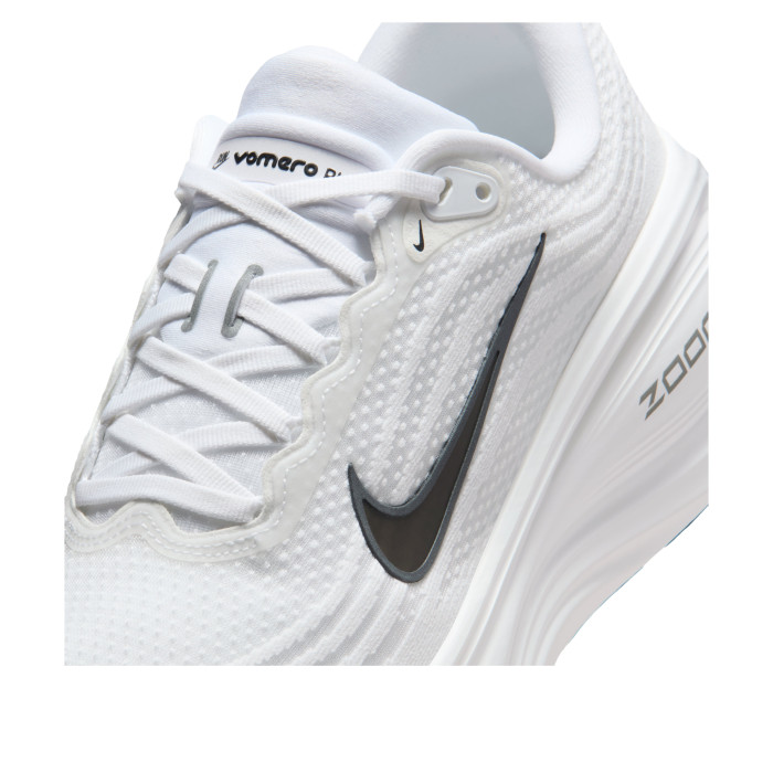 Nike Vomero Plus White/Dark Smoke Grey/Metallic Dark Grey/Black - мужская сетка размеров Nike Vomero Plus White/Dark Smoke Grey/Metallic Dark Grey/Black - мужская сетка размеров