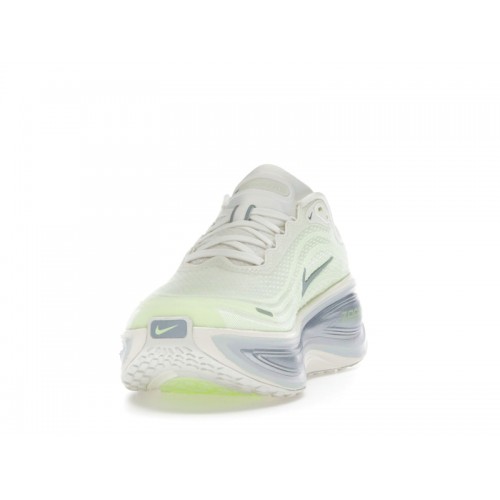Nike Vomero Plus Barely Volt (W) - женская сетка размеров