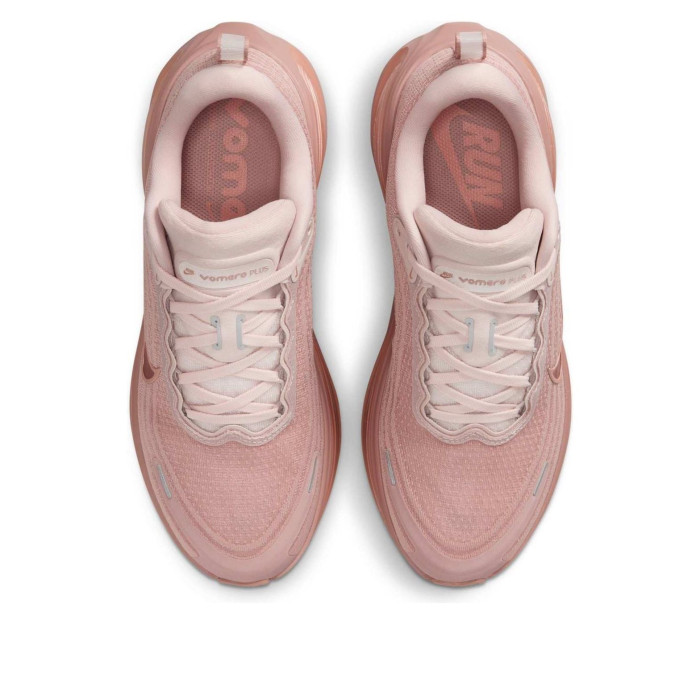 Nike Wmns Vomero Plus Particle Pink Rose Gold - женская сетка размеров Nike Wmns Vomero Plus Particle Pink Rose Gold - женская сетка размеров