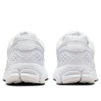 Женские Nike Zoom Vomero 5 Triple White (W)
