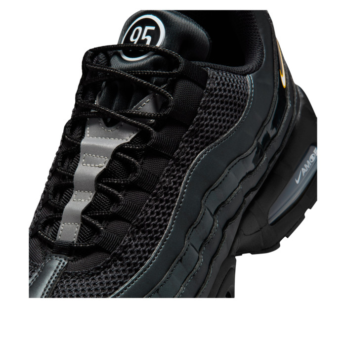 Nike Air Max 95 SE Big Bubble - Total 90 Black - мужская сетка размеров Nike Air Max 95 SE Big Bubble - Total 90 Black - мужская сетка размеров
