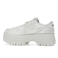 Женские Jordan 1 Low Brooklyn Light Bone Metallic Silver (W)