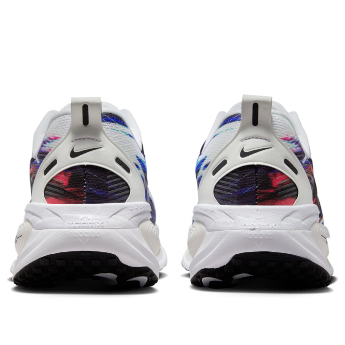 Nike Vomero 18 SE Light Trails Pack - мужская сетка размеров Nike Vomero 18 SE Light Trails Pack - мужская сетка размеров