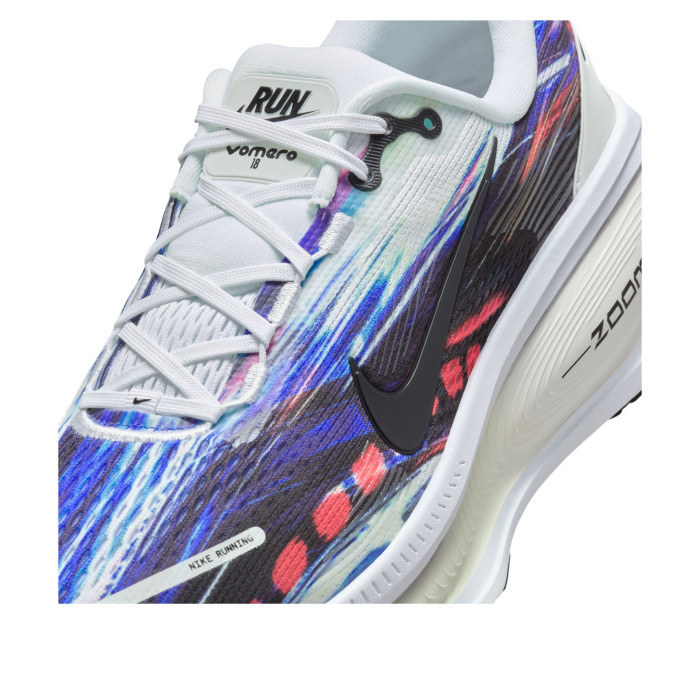 Nike Vomero 18 SE Light Trails Pack - мужская сетка размеров Nike Vomero 18 SE Light Trails Pack - мужская сетка размеров