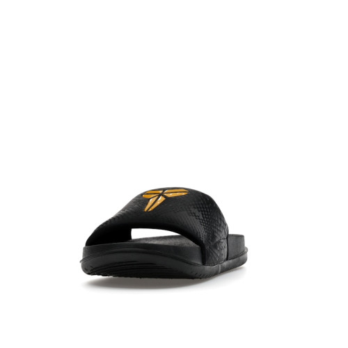 Kobe Bryant x Nike Kawa Slide GS Black University Gold - мужская сетка размеров Kobe Bryant x Nike Kawa Slide GS Black University Gold - мужская сетка размеров