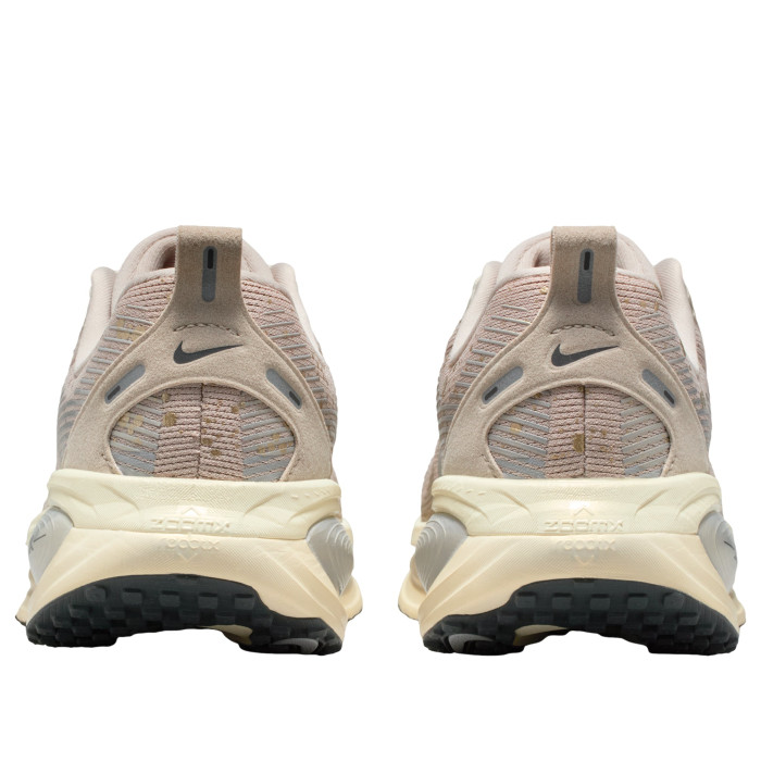 Nike Vomero 18 SE Cream Coconut Milk Metalic Gold Grain (W) - женская сетка размеров Nike Vomero 18 SE Cream Coconut Milk Metalic Gold Grain (W) - женская сетка размеров