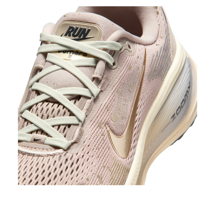 Nike Vomero 18 SE Cream Coconut Milk Metalic Gold Grain (W) - женская сетка размеров Nike Vomero 18 SE Cream Coconut Milk Metalic Gold Grain (W) - женская сетка размеров