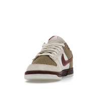 Женские Nike Dunk Low Retro Khaki Team Red Pearl White (W)