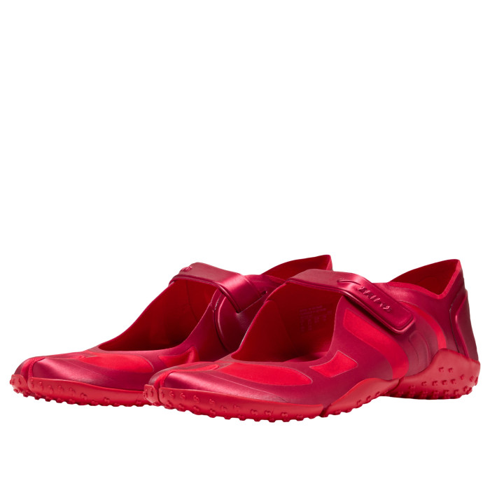 Nike Wmns Skims Rift Satin University Red - женская сетка размеров Nike Wmns Skims Rift Satin University Red - женская сетка размеров