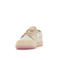 Jordan 1 Retro Low OG SP Travis Scott Shy Pink