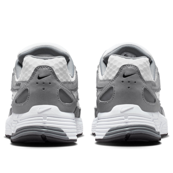 Nike P-6000 White Metallic Cool Grey - мужская сетка размеров Nike P-6000 White Metallic Cool Grey - мужская сетка размеров