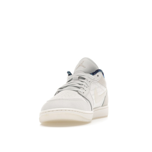 Air Jordan 1 Low SE Summit White Sail - мужская сетка размеров Air Jordan 1 Low SE Summit White Sail - мужская сетка размеров