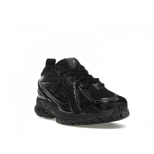 Кроссы New Balance 1906R Black Patent - мужская сетка размеров