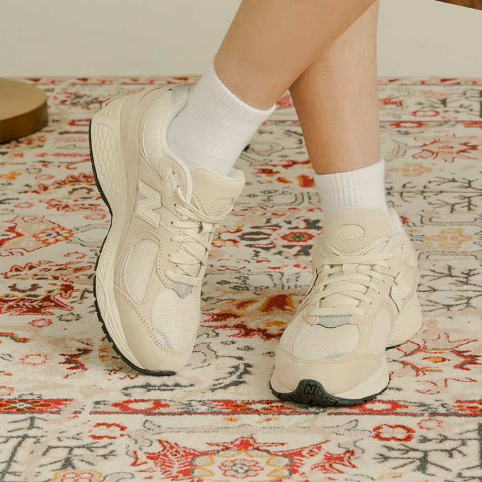 New Balance 2002R Calm Taupe - мужская сетка размеров New Balance 2002R Calm Taupe - мужская сетка размеров