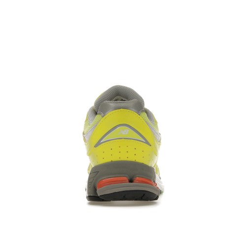 Кроссы New Balance 2002R Sulphur Yellow - мужская сетка размеров