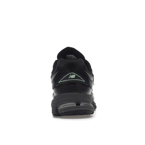 Кроссы New Balance 2002R Black Silver Green - мужская сетка размеров