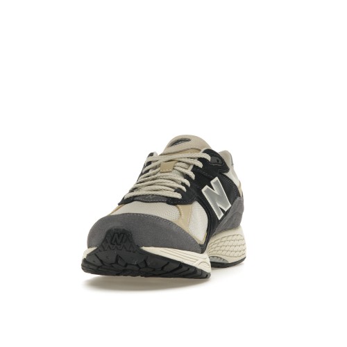 Кроссы New Balance 2002R Magnet Sandstone - мужская сетка размеров