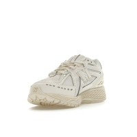New Balance 1906R Sea Salt Red