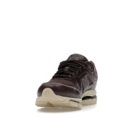 New Balance 2011 Kith Bark