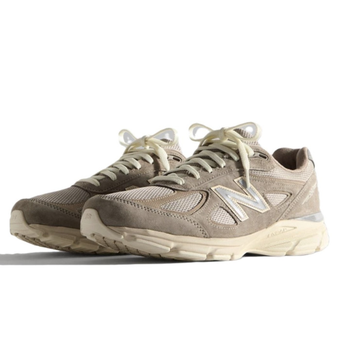 Kith x New Balance 990v4 Made in USA Moonrock - мужская сетка размеров Kith x New Balance 990v4 Made in USA Moonrock - мужская сетка размеров