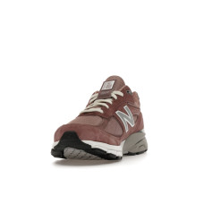 New Balance 990v4 MiUSA Kith Dusty Mauve