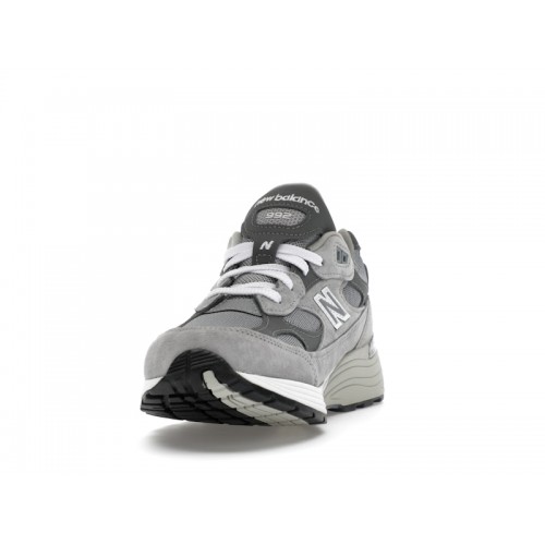 Кроссы New Balance 992 MiUSA Grey Silver Metallic - мужская сетка размеров