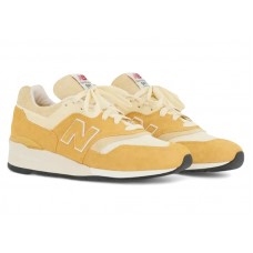New Balance 997 MiUSA Dried Apricot Calcium