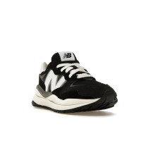 Женские кроссовки New Balance 57/40 Black Sea Salt White (W)