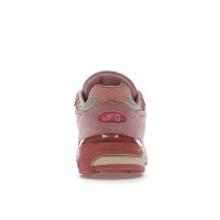 Женские New Balance 993 Joe Freshgoods Performance Art Powder Pink (W)