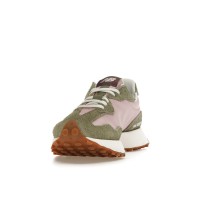 Женские кроссовки New Balance 327 Dark Olivine Licorice (W)